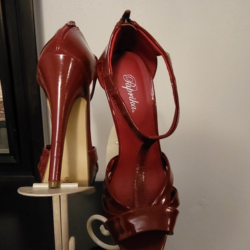RED STRAPPY SPECIAL - Picture 5 of 7